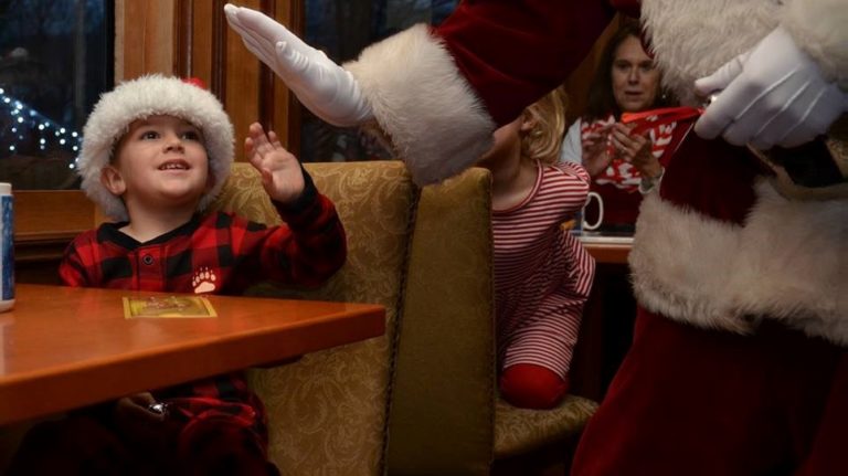 8 Spots To See Santa This Season in Pigeon Forge - Official ...