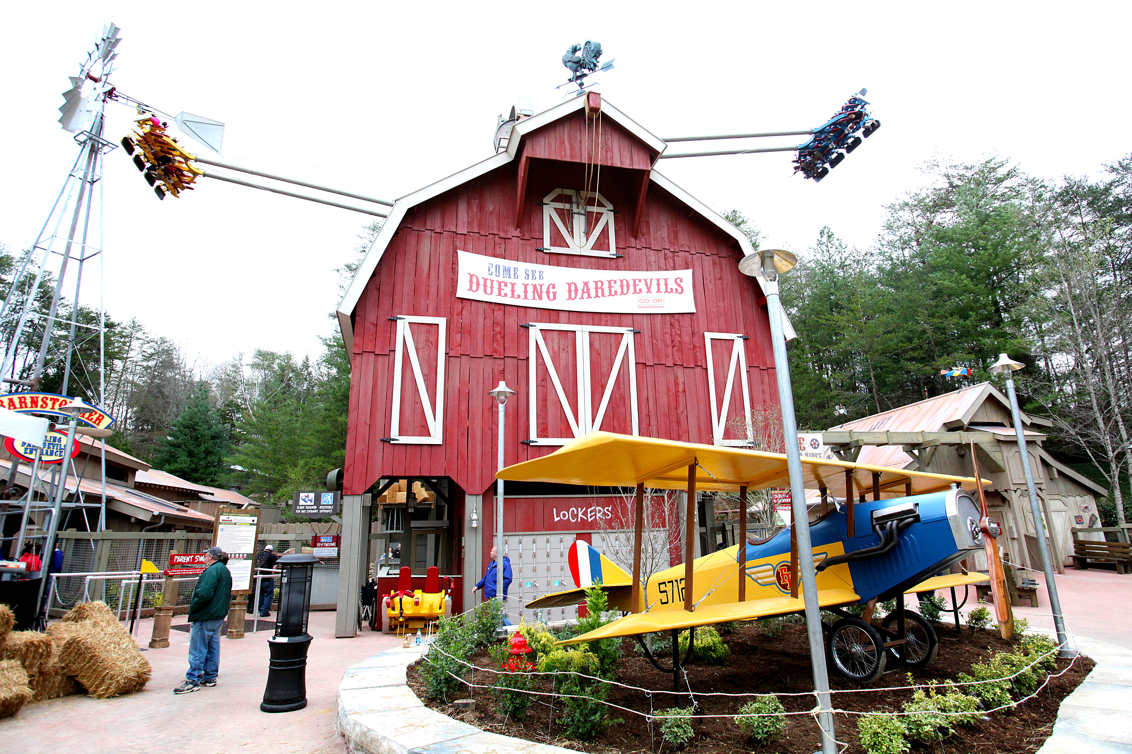 Dollywood's Smoky Mountain Summer Celebration