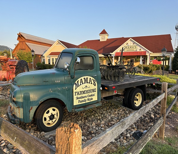 Mama's Farmhouse Pic 8