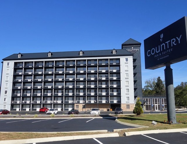 Country Inn & Suites Pic 1 