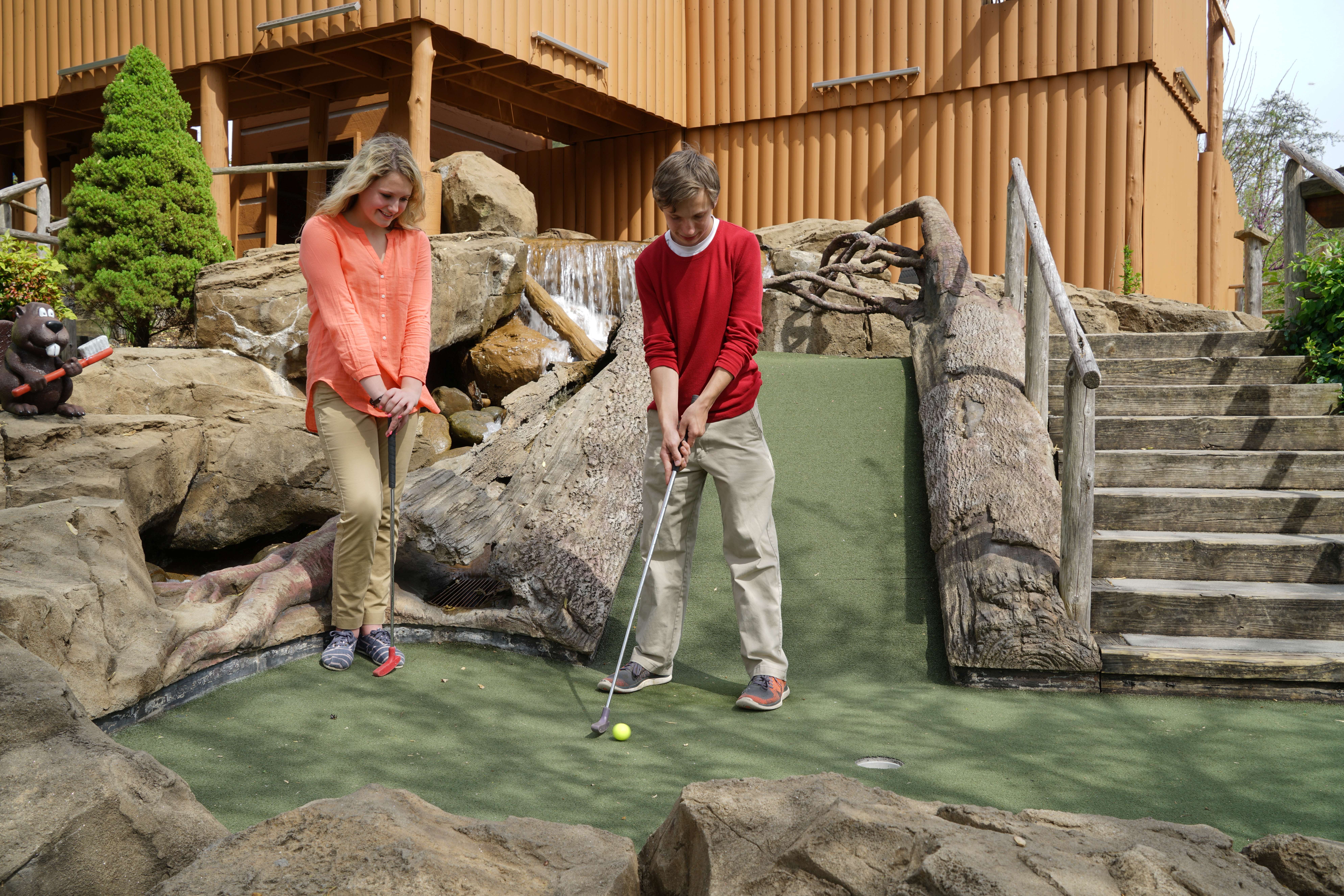 Ripley's Davy Crockett Mini-Golf Pic 2