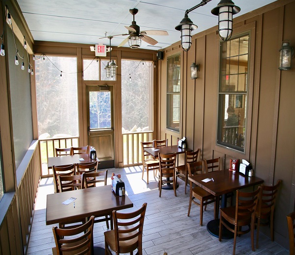 Mama’s Chicken Kitchen Pic 6