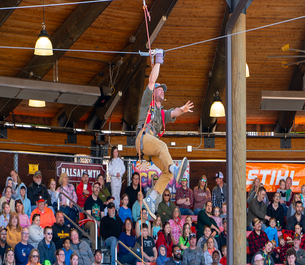 Paula Deen's Lumberjack Feud Supper Show Pic 5