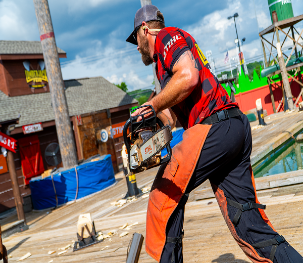 Paula Deen's Lumberjack Feud Supper Show Pic 6