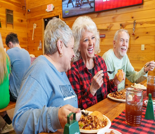Paula Deen's Lumberjack Feud Supper Show Pic 7