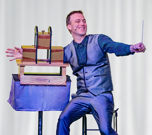 Illusionation! The Magic of Jason Hudy Pic 2