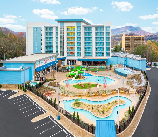 Compass by Margaritaville Hotel Pigeon Forge Pic 1