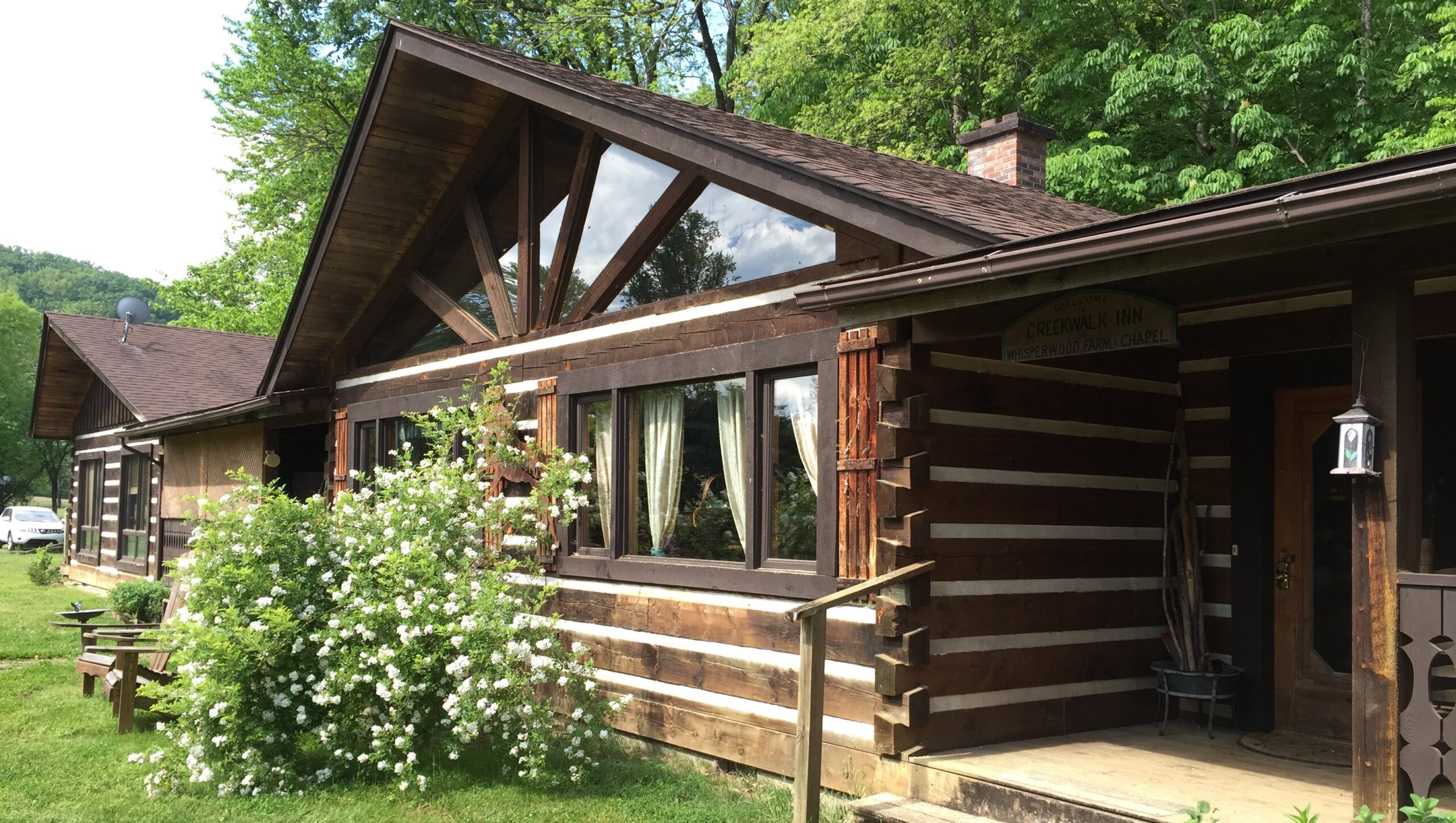 Creekwalk Inn and Cabins