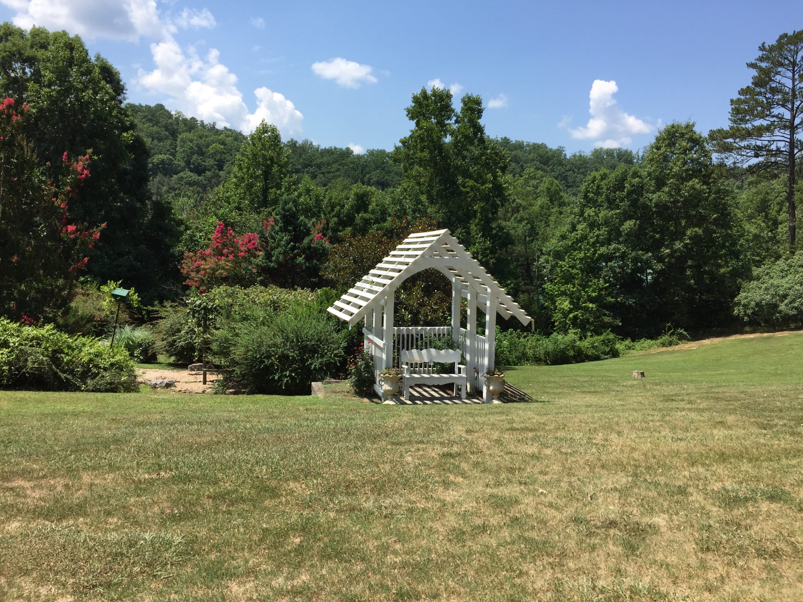 Bluff Mountain Inn outdoor venue