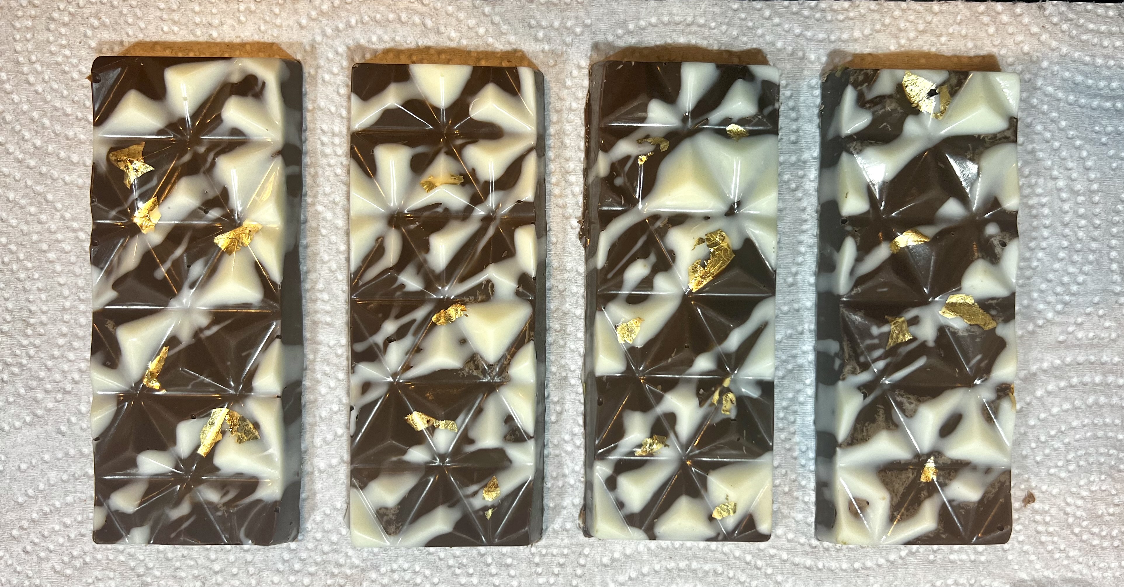 Handcrafted “Dubai Inspired” Chovolaye Bars