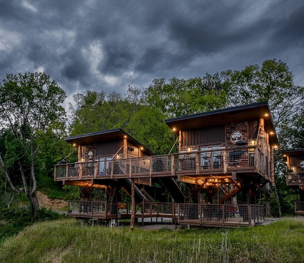 Sanctuary Treehouse Resort Pic 1